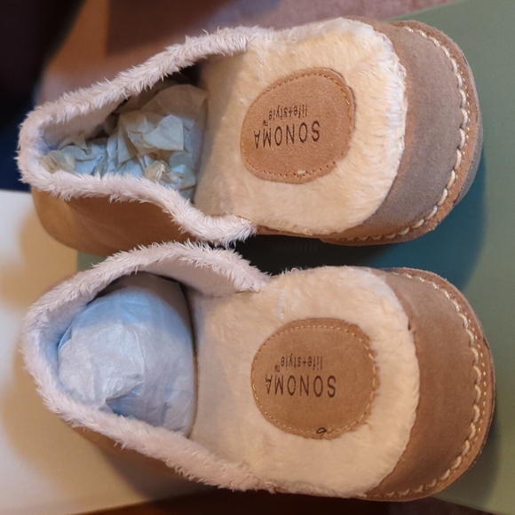 Sonoma Mules.  New.  SALE Color is like this 1st Pic   JUST LOWERED SALE   NEW - Picture 2 of 6
